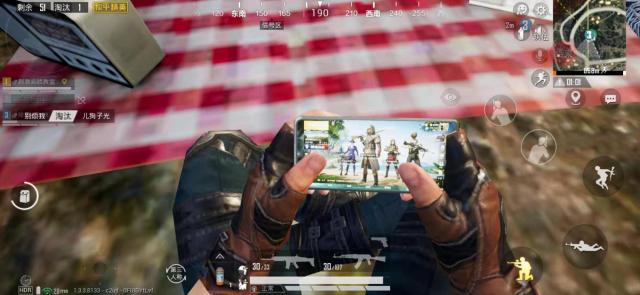 和平精英中野餐点玩手机与枫叶林荡秋千详细讲解